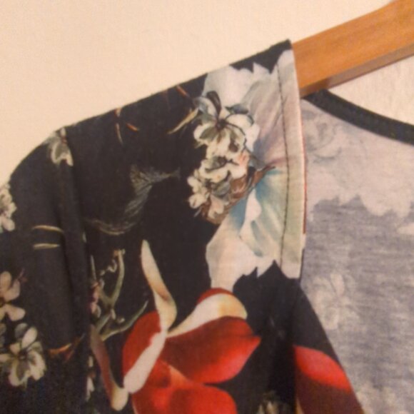 Zeagoo Short Sleeve V-Neck Ruched Blouse Size L - Picture 6 of 8